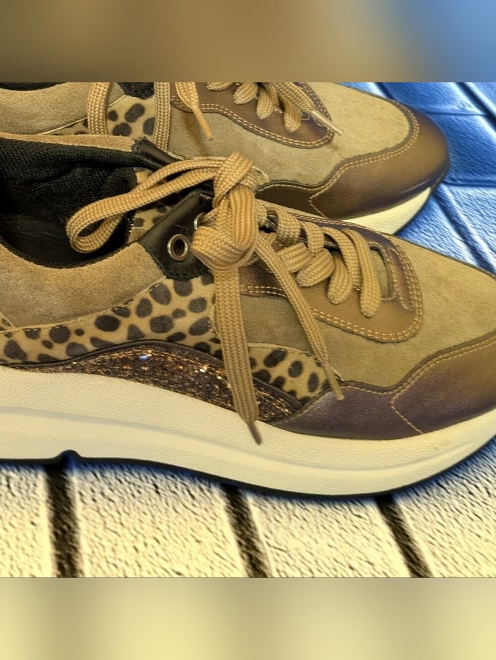 Geox Backsie Leopard Print Runners, texture suede & Glittery Accents: Size 8.5